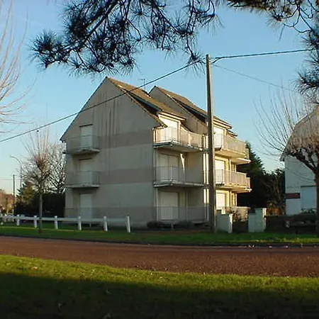 Renove Avec Balcon, Parking Prive, Proche Centre-ville Et - 2 Pers *