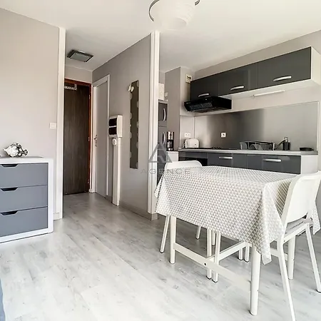 Renove Avec Balcon, Parking Prive, Proche Centre-ville Et - 2 Pers Stella-Plage